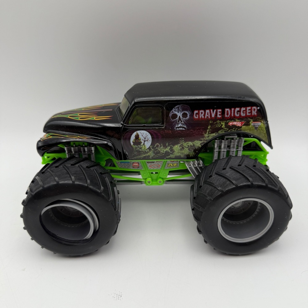 Hot Wheels Monster‎ Jam Grave Digger Black Green Truck Toy Car Kids